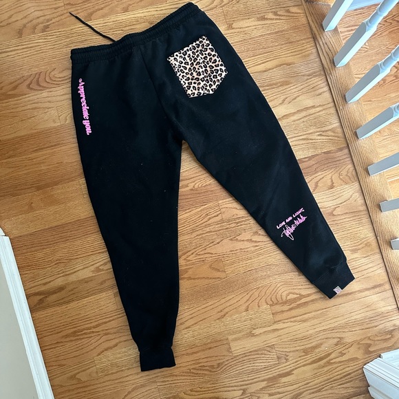 MISS EATWELL LOGO SLIM JOGGER - Heather McMahon Black Cheetah Animal Print - Picture 5 of 5